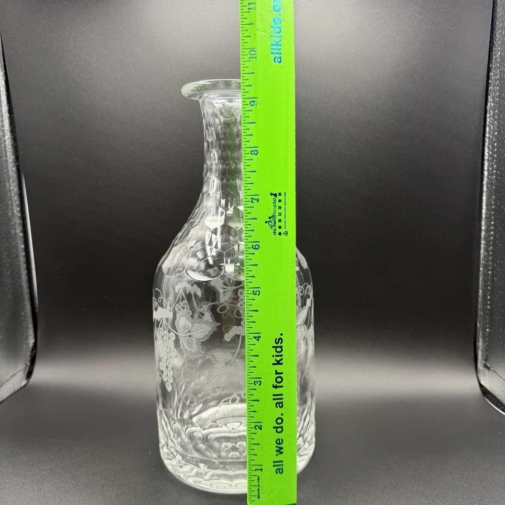 William Yeoward Crystal Decanter Cordelia Pattern ~ Grape vine etching